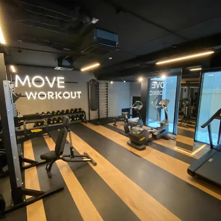 Deluxe Industrial Apartment Free Parking, Swimming Pool, Sauna & Gym Krakow