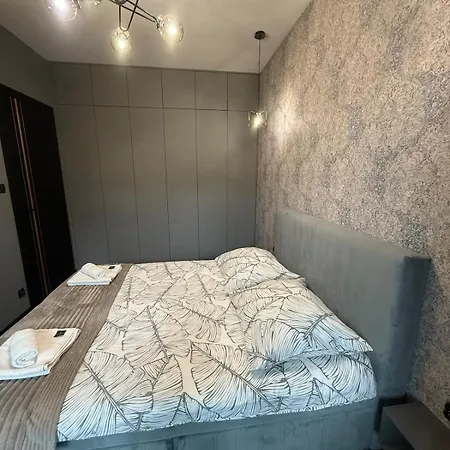 Apartment Deluxe Industrial Apartment Free Parking, Swimming Pool, Sauna & Gym *