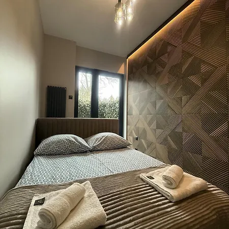 Apartment Deluxe Industrial Apartment Free Parking, Swimming Pool, Sauna & Gym Krakow