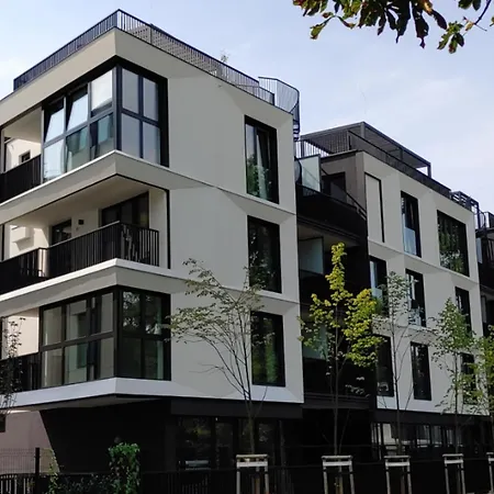 Apartment Deluxe Industrial Apartment Free Parking, Swimming Pool, Sauna & Gym Krakow