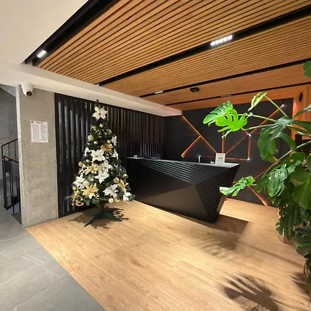 Deluxe Industrial Free Parking