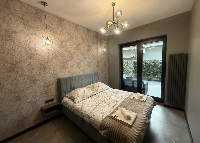 Deluxe Industrial Free Parking