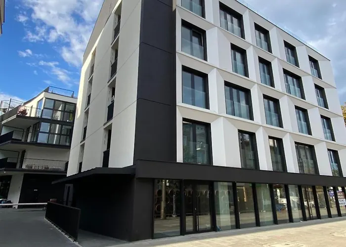 Deluxe Industrial Free Parking