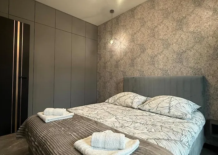 Deluxe Industrial Free Parking